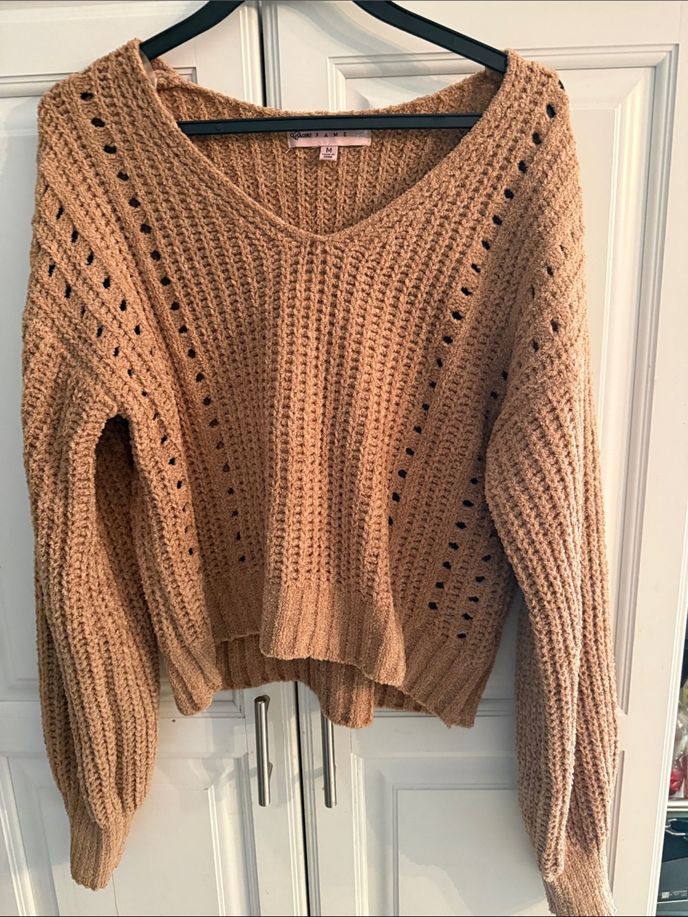 Womens Chunky V-Neck Knit Sweater in Camel